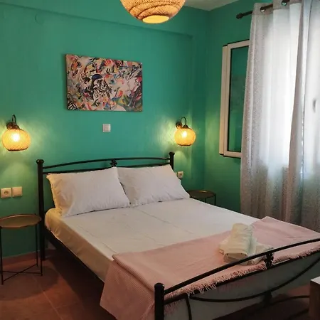 The Grapevine * Poros (Kefalonia)